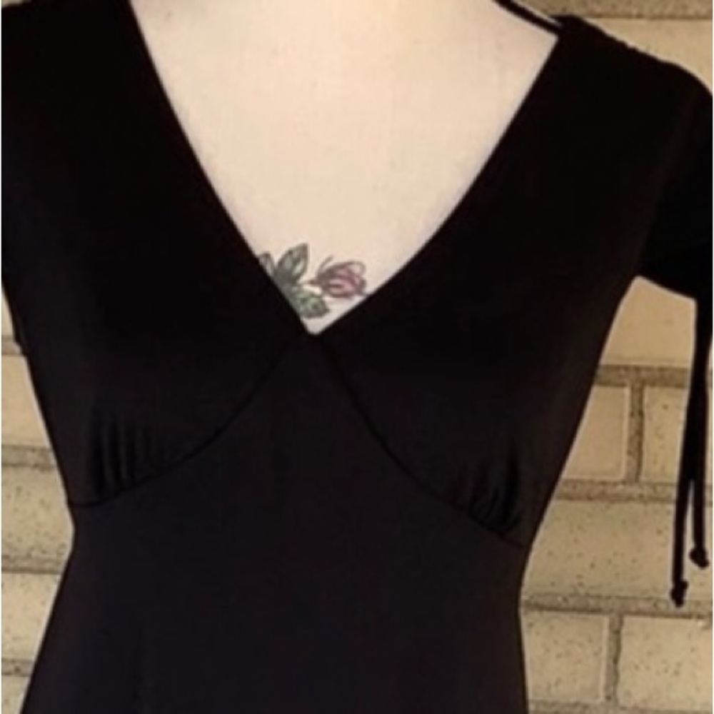 Motherhood Maternity Black V-neck Maxi Dress NWT - Picture 4 of 11